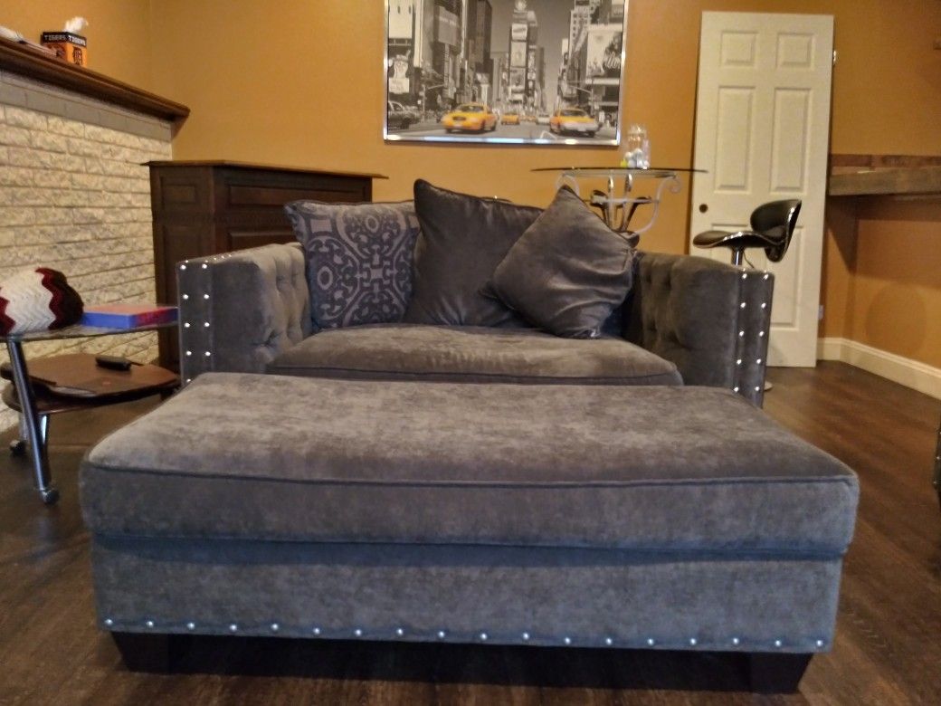 Fancy Couch, Loveseat & Ottoman from Art Van