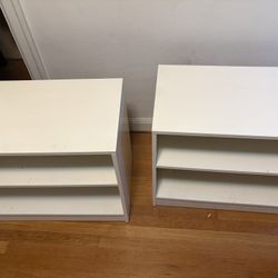 2 White Shelving Units