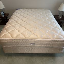 Queen Size Serta Mattress & Boxspring