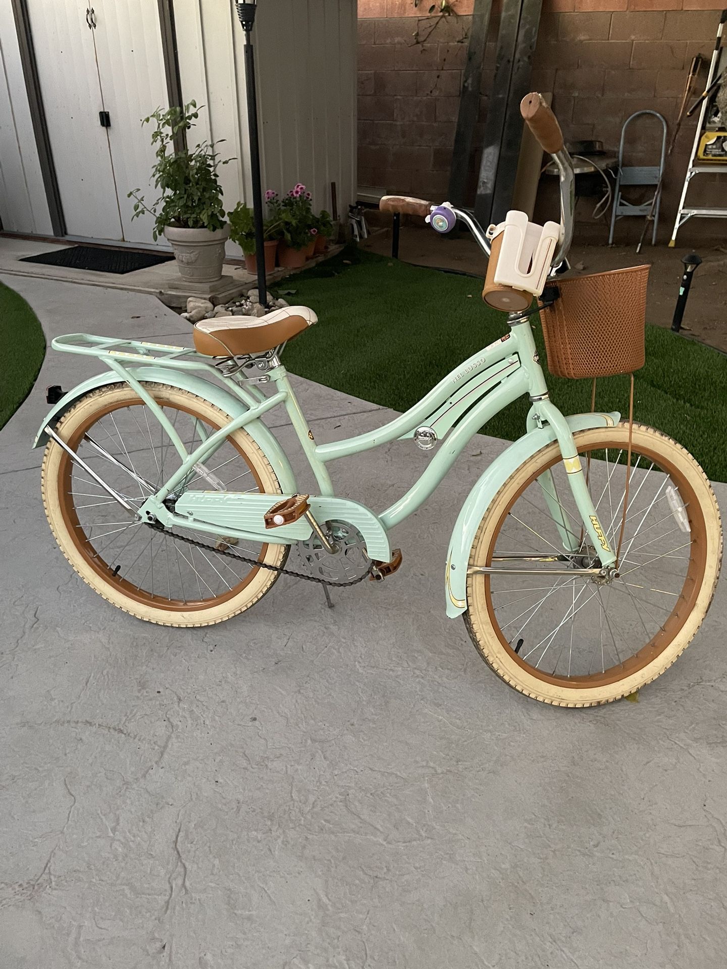 Huffy 24" Women's Nel Lusso Cruiser Bike,