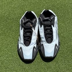 Adidas Yeezy Boost 700 MNVN