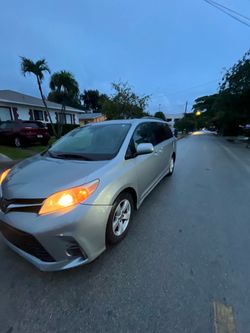 2018 Toyota Sienna