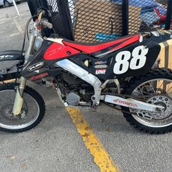 Honda CR250r 