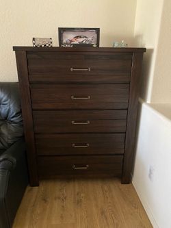 Dresser