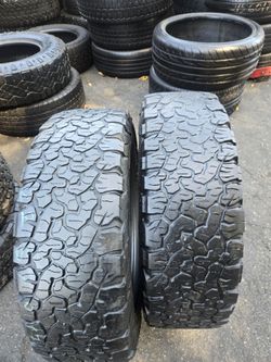2 used tires bf Goodrichh 245/70/17 LT