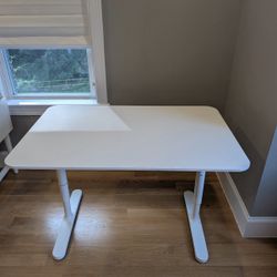 Ikea Relatera Sit/Stand Desk