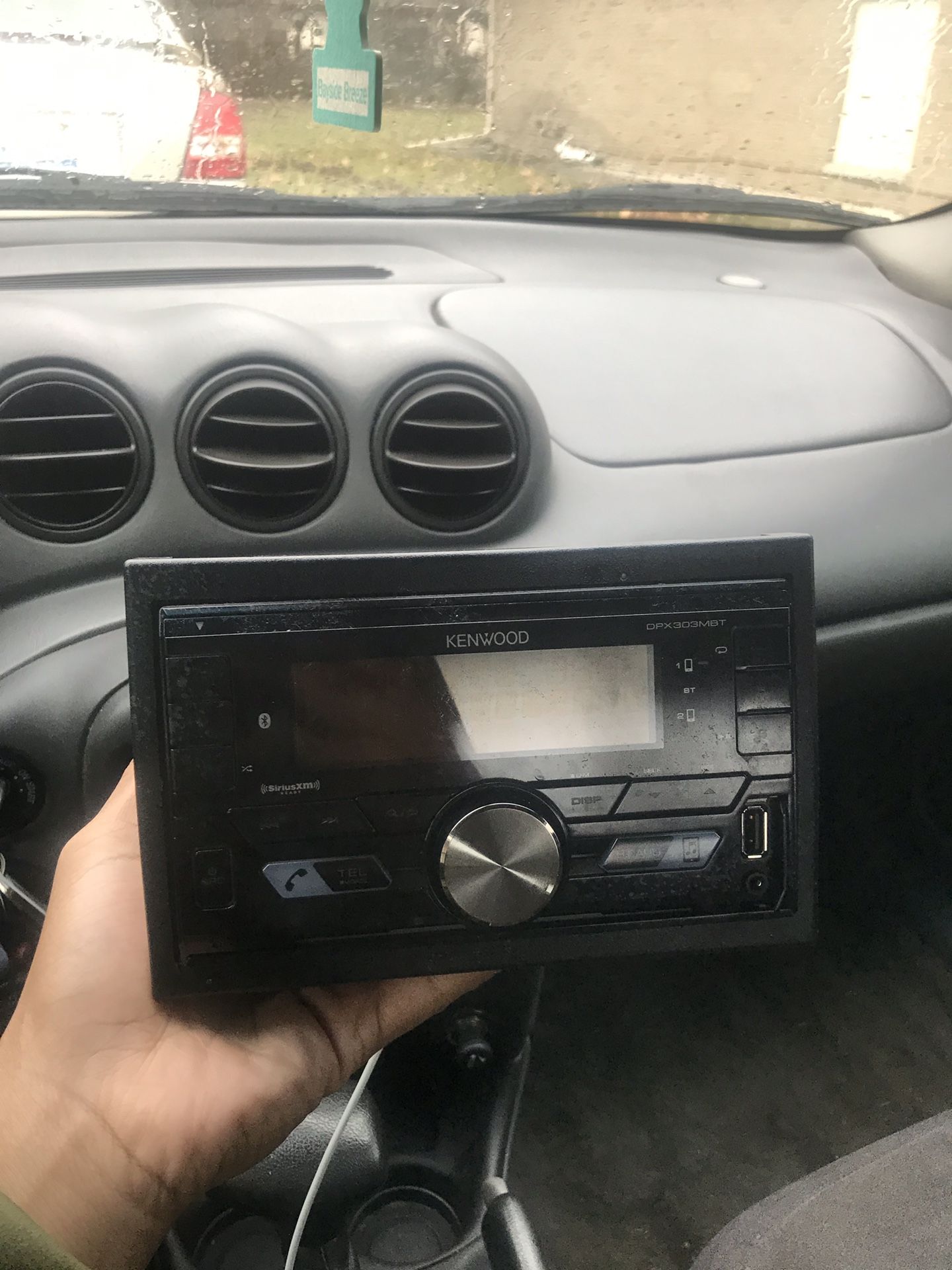 Bluetooth car radio