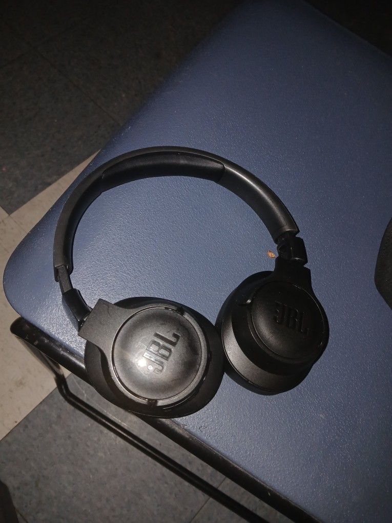 Used Jbl 710bt Wireless Headset