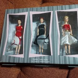 4 Friendship Fashion And Fun Hallmark Barbie Figurine NIB ! Lil Damage On Box From Storing