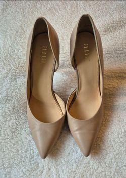 a.n.a. Nude Heels, size 8.5
