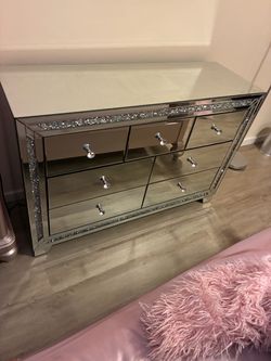 Beautiful mirror dresser