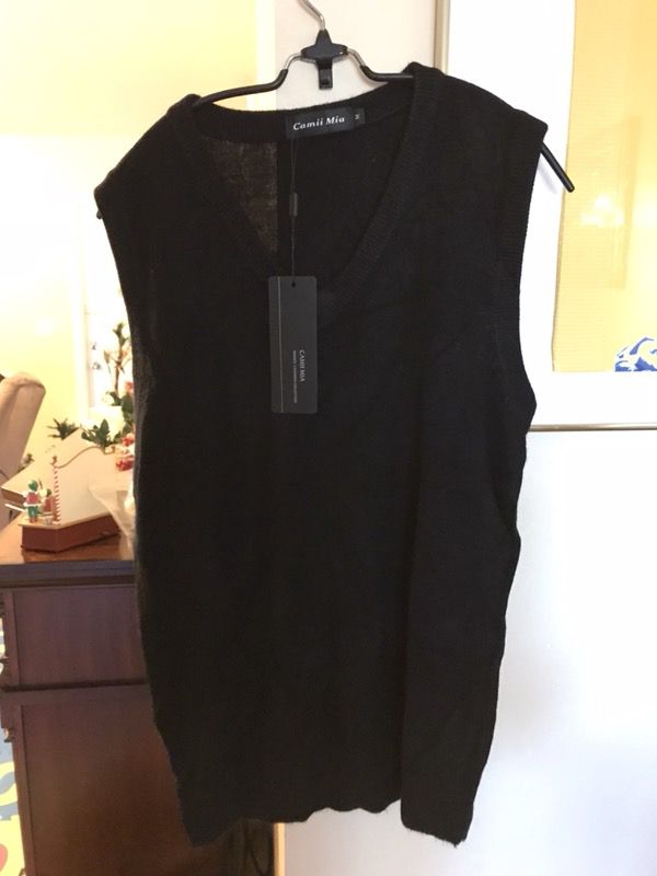 Black vest size medium
