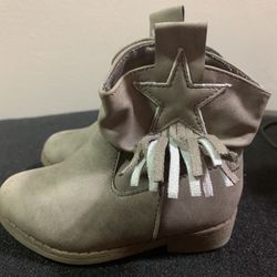 Wonder Nation toddler girl size 6 suede fringed boots - gently used 