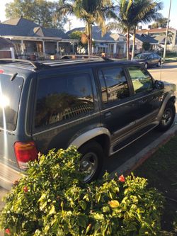 Ford Explorer 98 v6 brand new tires very taken care 149k miles