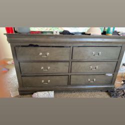6 Drawer Dresser 