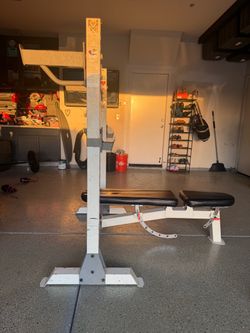 Fitness Gear Adjustable Bench & Squat Rack