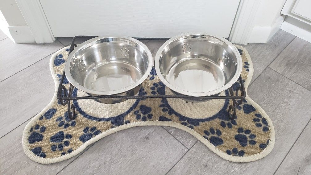 Large Dog Bowl Set