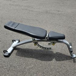 Weight Cybex Adjustable Bench