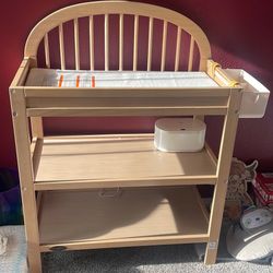 Like New Graco Changing Table
