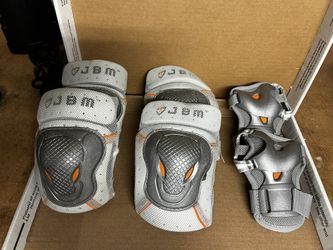 2 Sets Of Knee Pads and Elbow Pads with Wrist Guards 3 in 1 Protective Gear Set for Children Outdoor Activities, 