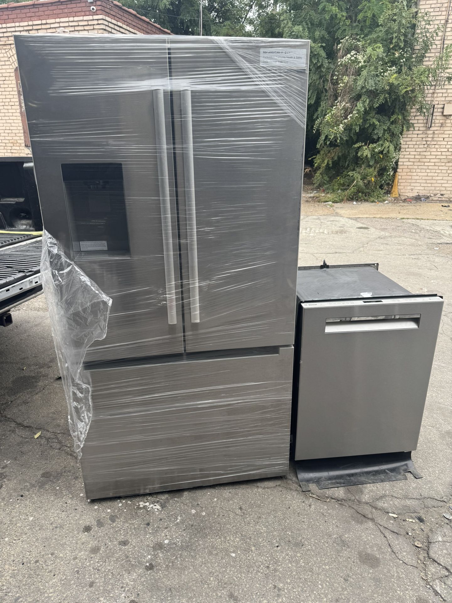 Bosch Refrigerator And Dishwasher