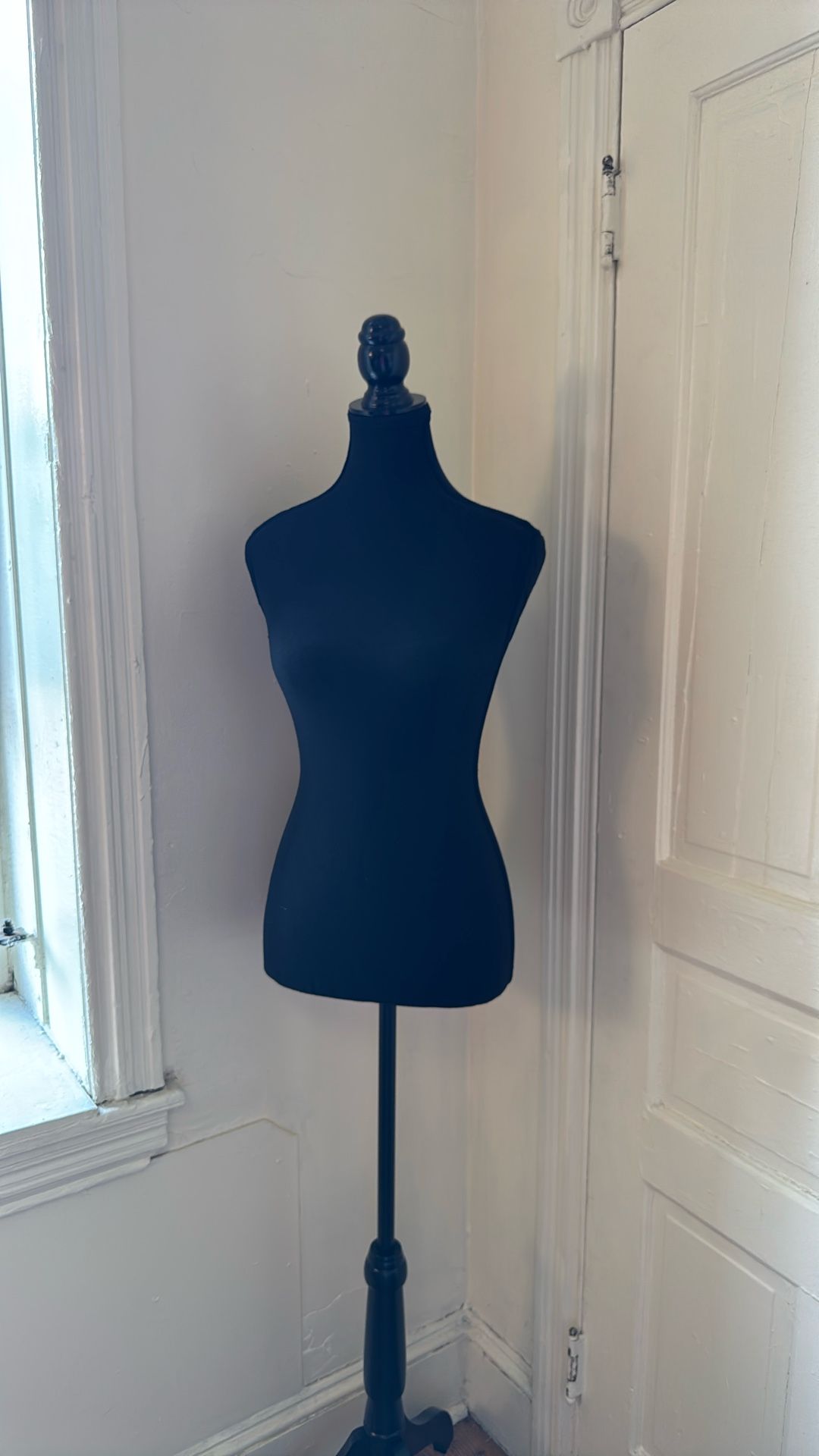small to medium mannequin