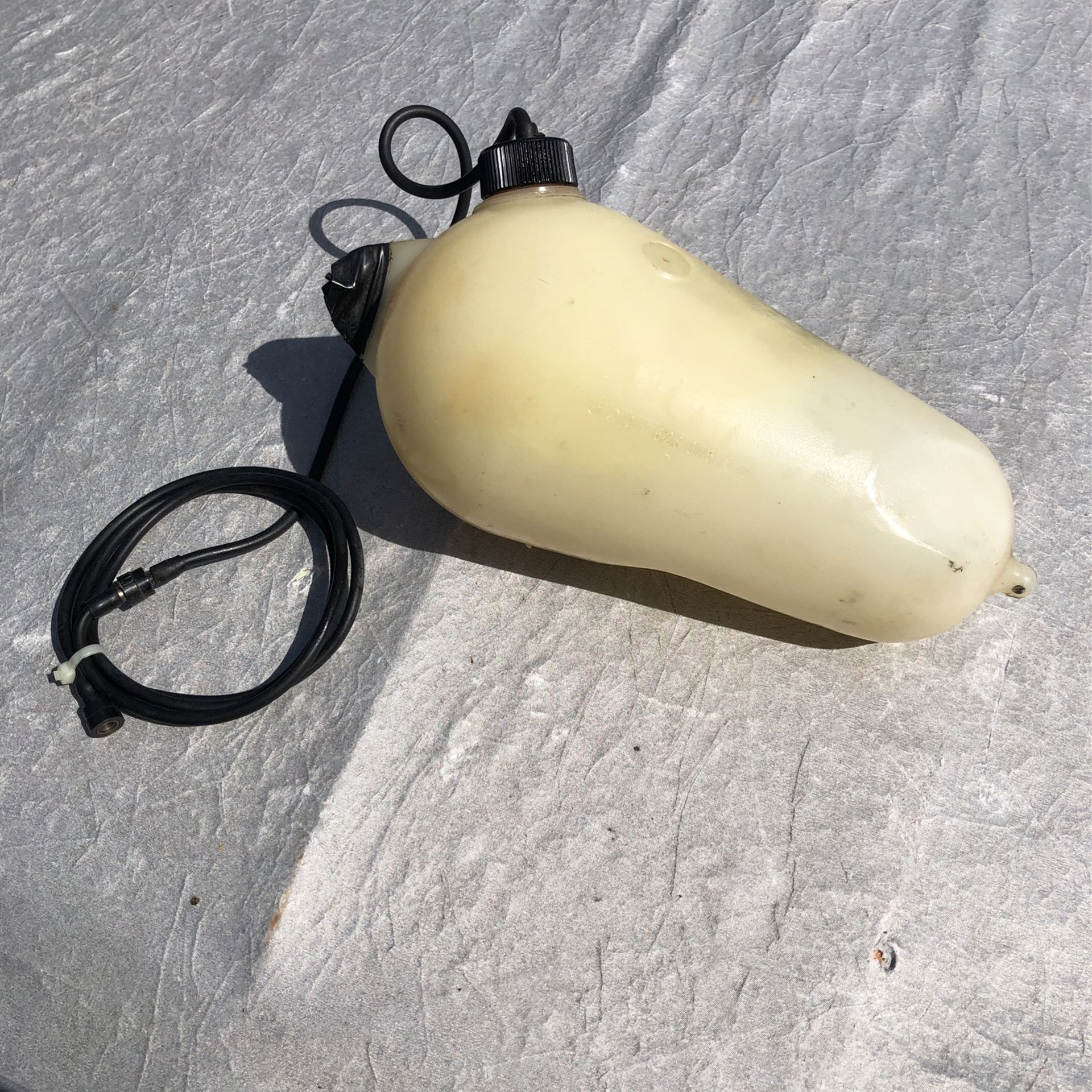 Porsche 914 Windshield Washer Resivoir