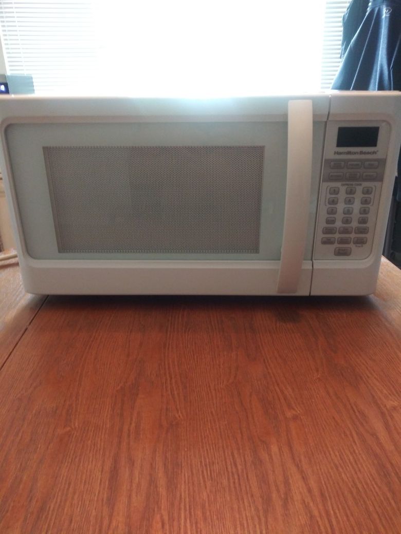 Hamilton Beach 1000 Watt Microwave