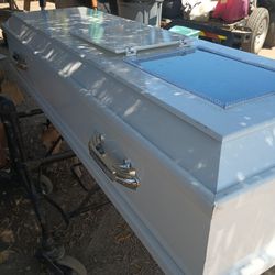 Casket82