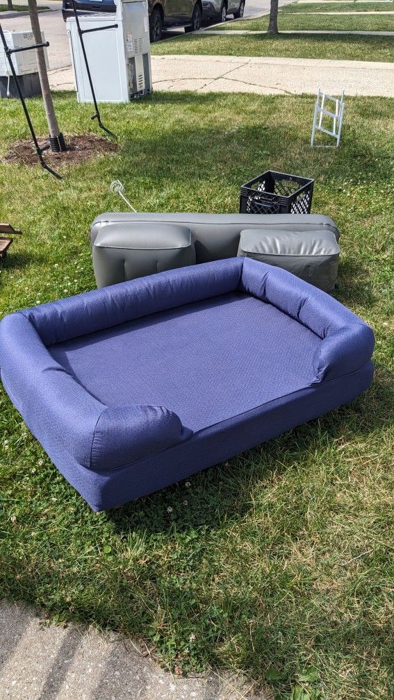 Large Dog Bed / Meditation Chair