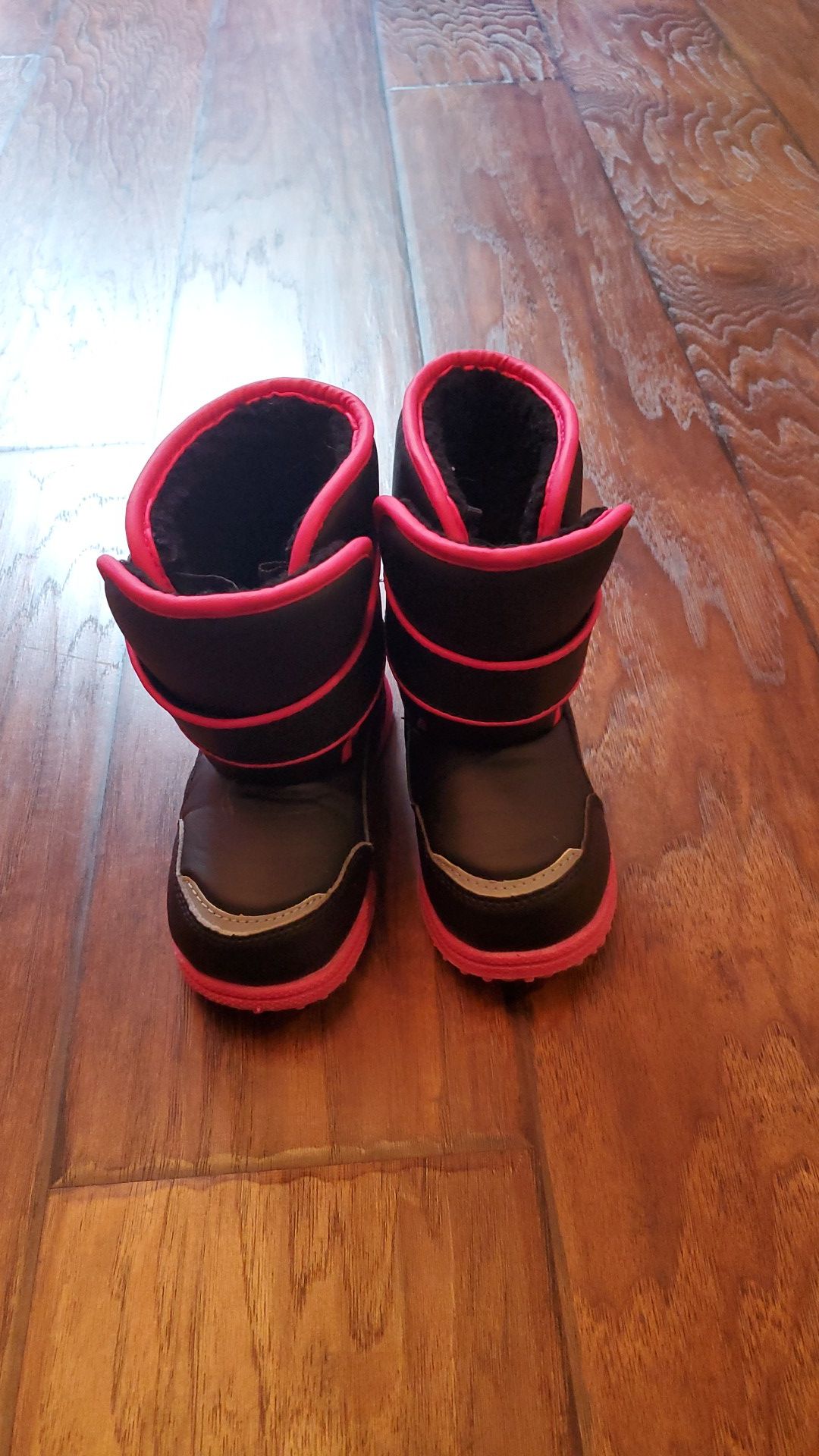 Toddler Snow Boots size 8