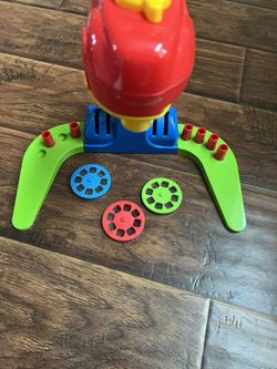 Kinetic Sand Kit And Art Projector 