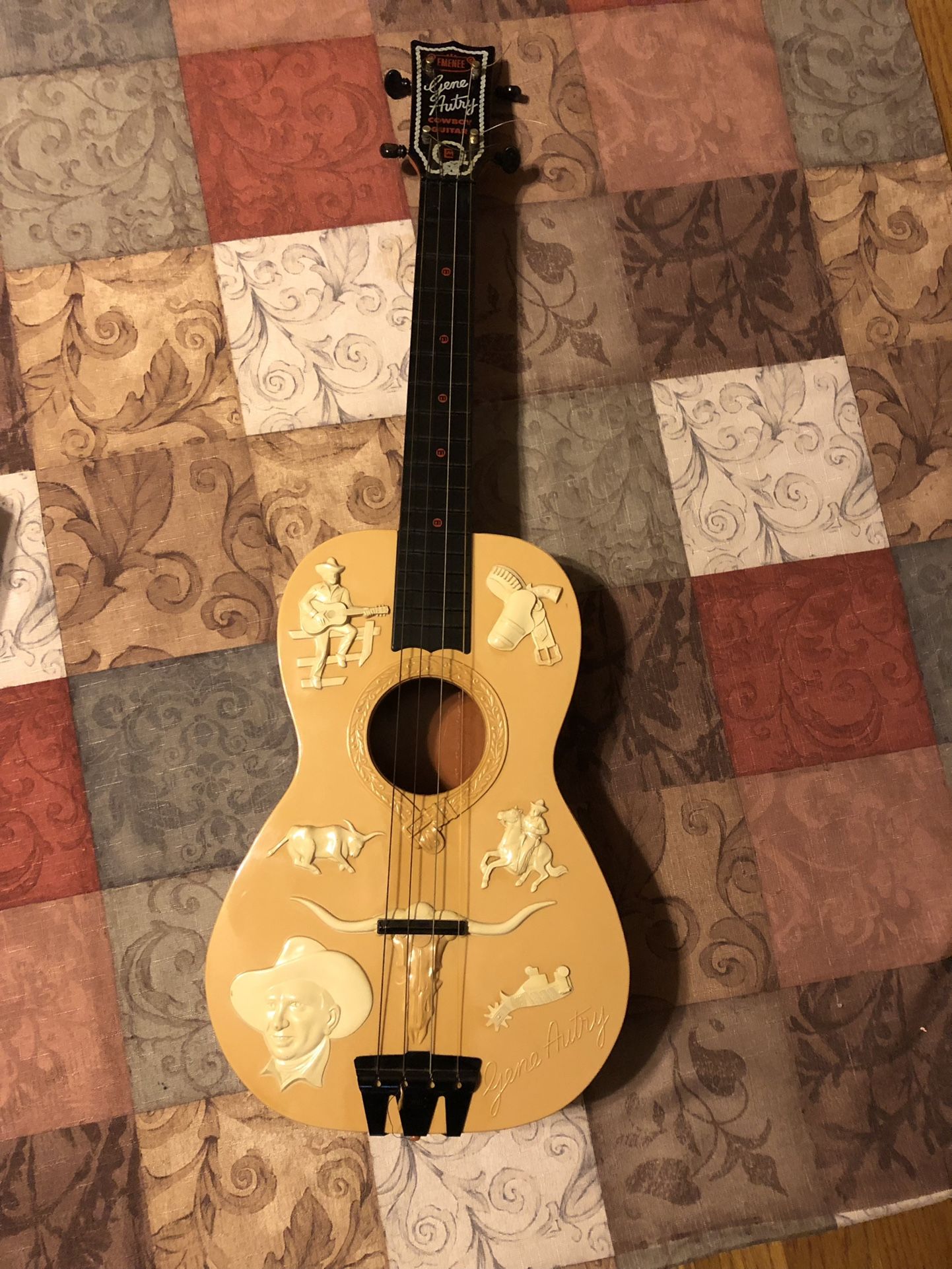 Vintage 1950’s Gene Autry EMENEE Toy Acoustic Guitar With Original Box. See Pics& Description $250.00 Firm