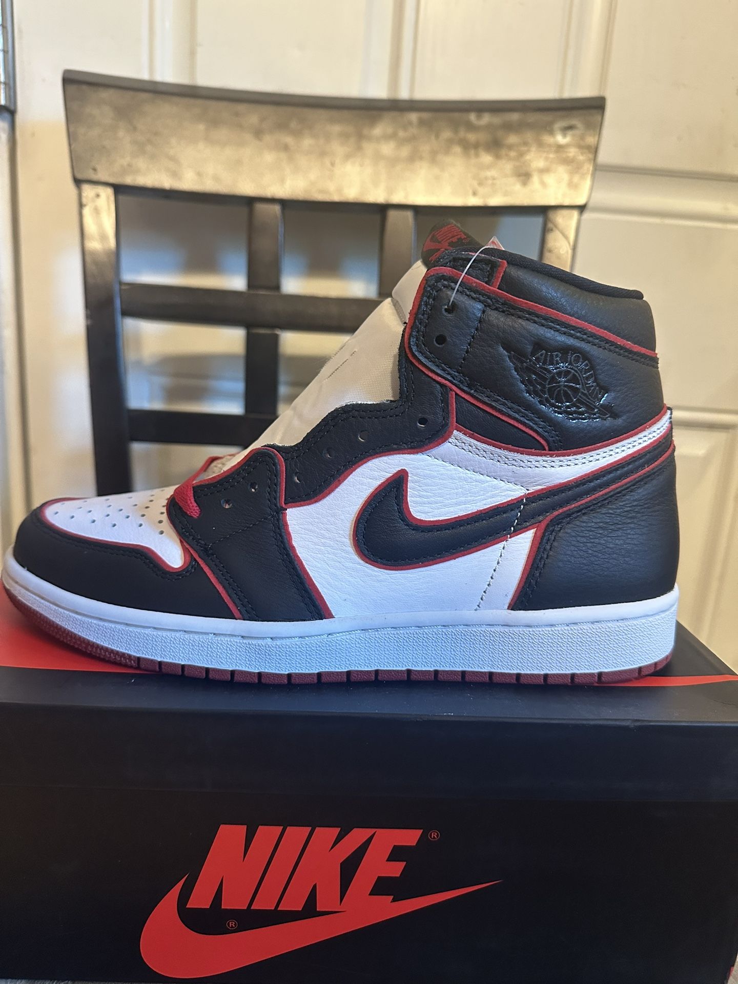 Brand new Jordan Retro 1 High Bloodline Size 9.5 with box 