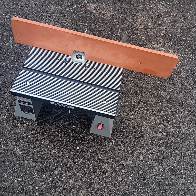 Porter Cable Router With Table Excellent Condition. Many Other Tools. For Pick Up Fremont Seattle. No Low Ball Offers Please. No Trades. Yes I Have It