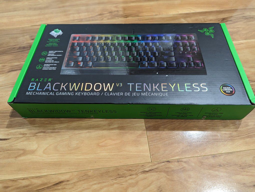 Brand New Unopened Razor Black widow V3 Mechanical Gaming Keyboard 