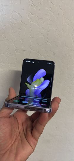 Samsung Z Flip4 256gb 5g. Like New And Verizon!