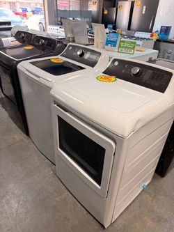 GE Washer & Gas Dryer Set