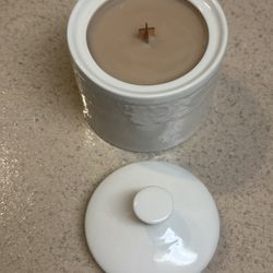 Woodwick Candle With The Fragrance Of Cucumber