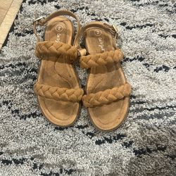 Brown Sandals Size 2y