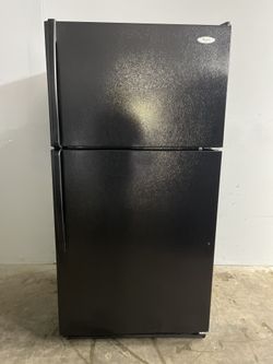 Whirlpool Black Refrigerator ‼️60 Day Warranty‼️