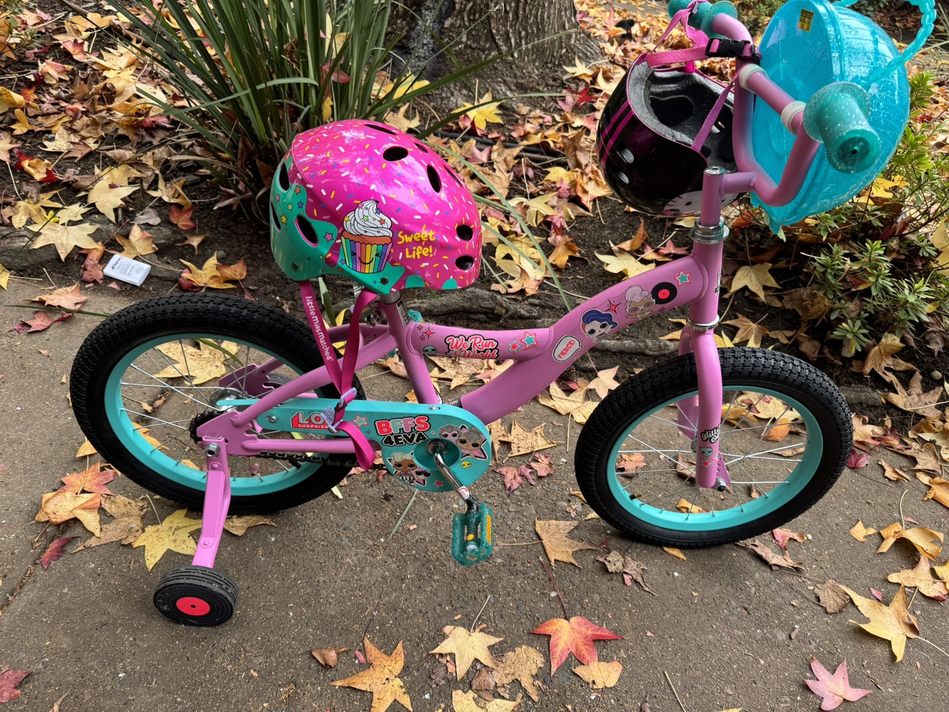 like new bike 5-8 girls bike training wheels