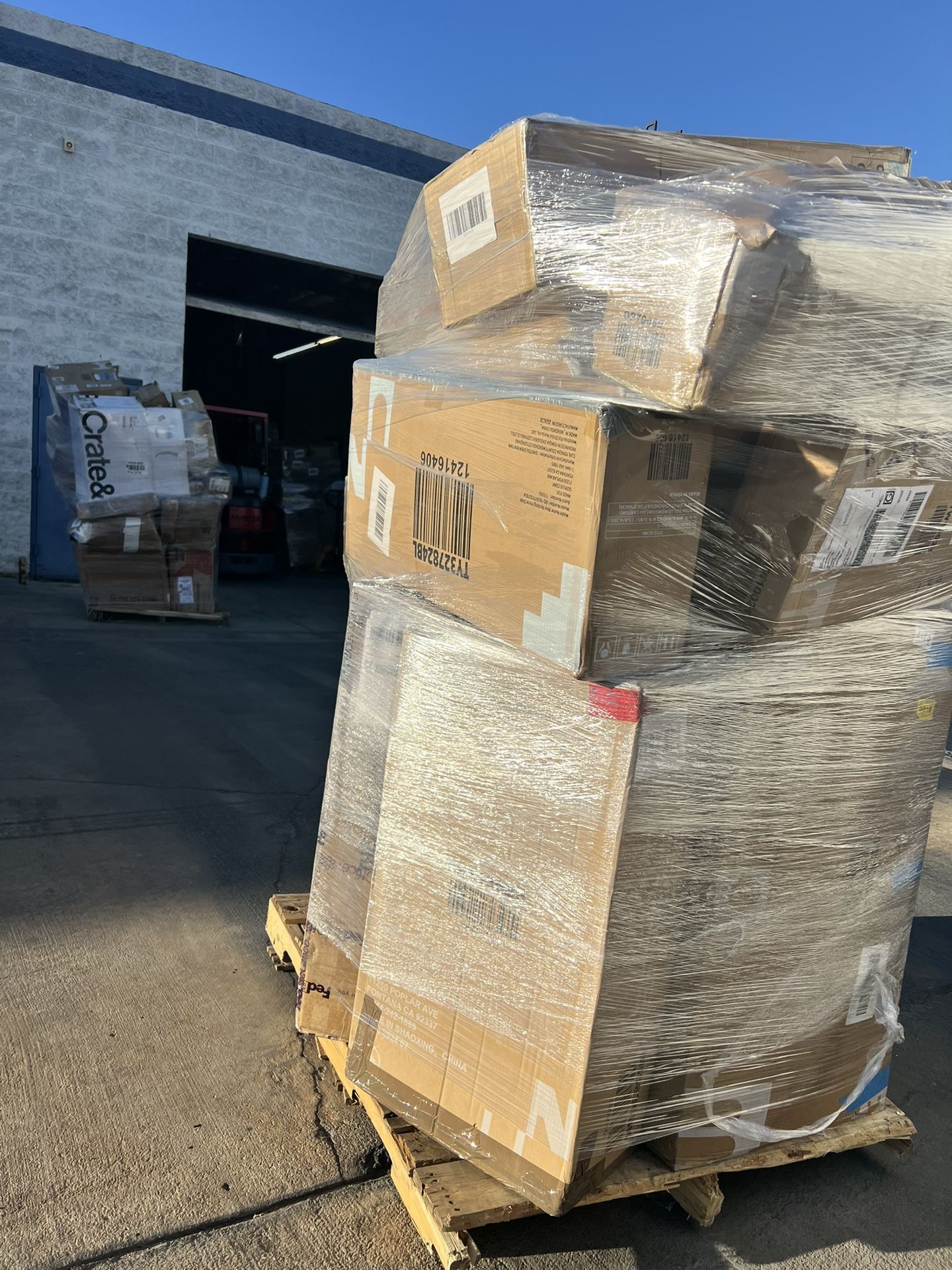 Big Saturday pallet sale‼️Open To The Public 