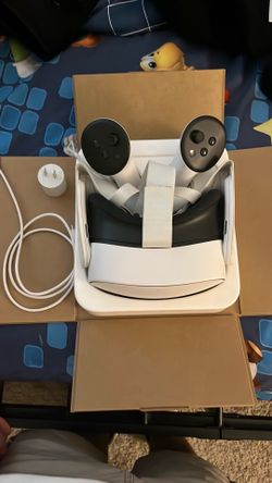 Meta Quest 3S 128GB Standalone VR Headset w/ Controllers, 90Hz