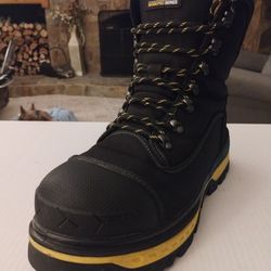 (Size-11) Like New, Dakota WorkPro Series Men's Composite Toe Composite Plate 8560 Ballistic Nylon Waterproof Work Boots #5ANADK0-8560
Worn a couple