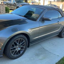 2013 Ford Mustang Premium Convertible 3.7L v6 