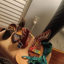 Size 6 Ladies Shoes $15 Each