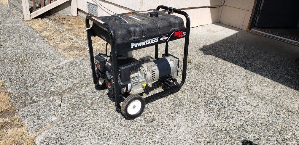 PowerBoss Briggs And Stratton 10hp 5500watt Generator