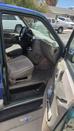 2000 Chevrolet astro