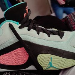 Jordans Vortex Deuce Size 13